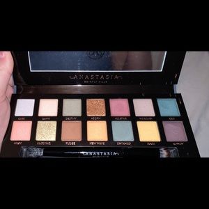 anastasia subculture palette